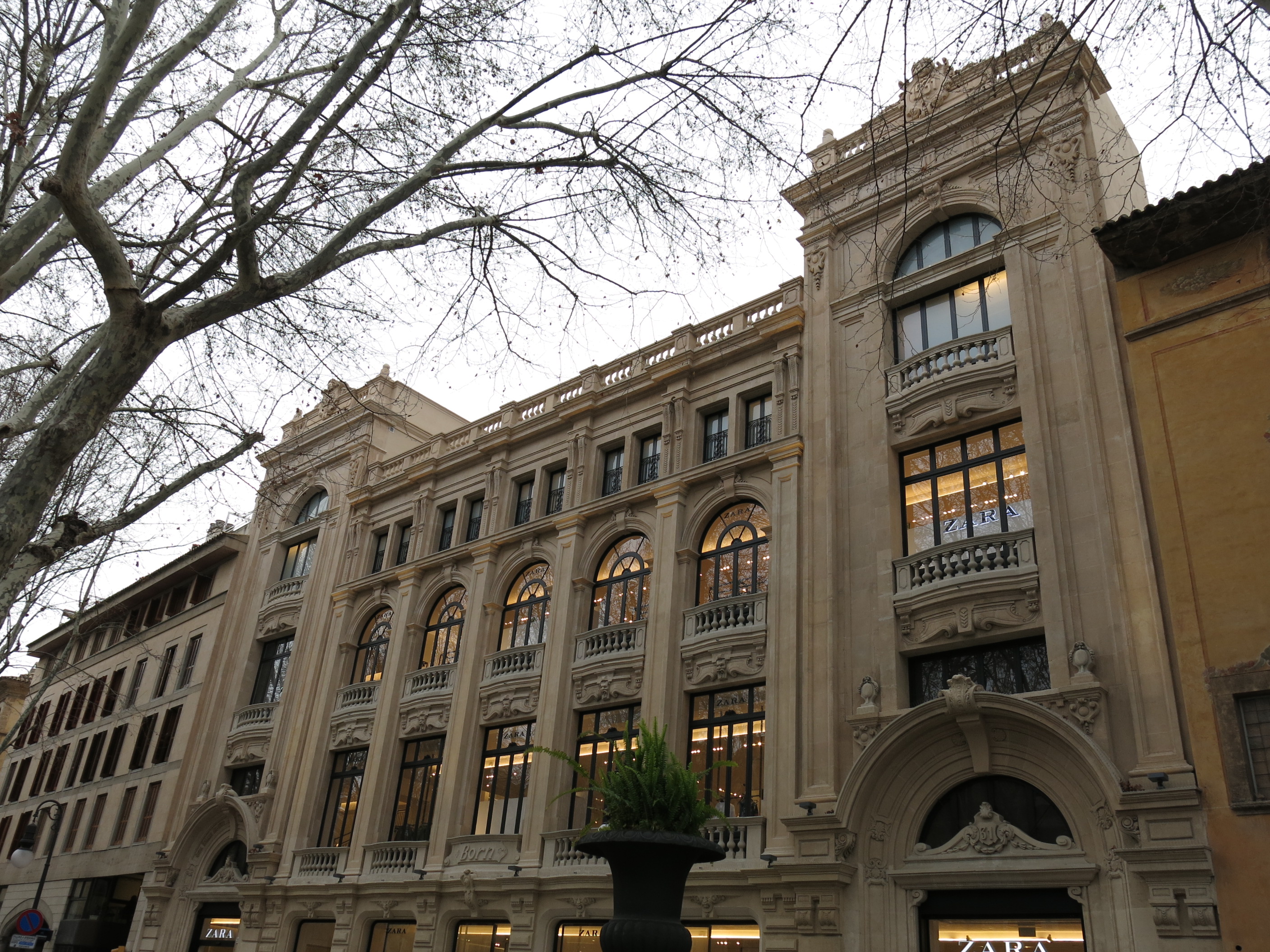 Palma's Paseo del Borne - Discover Mallorca