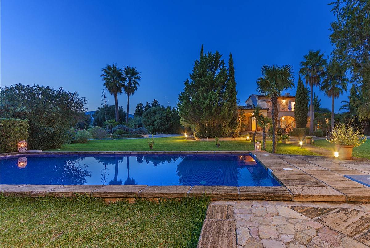 Moscari 381m² country property for sale with good rental potential