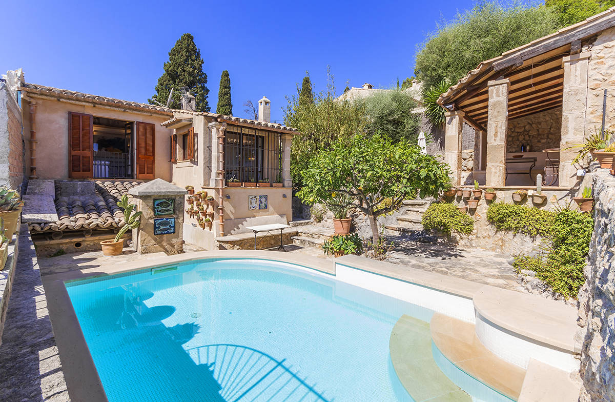 Pollença 142m² house for sale with private pool