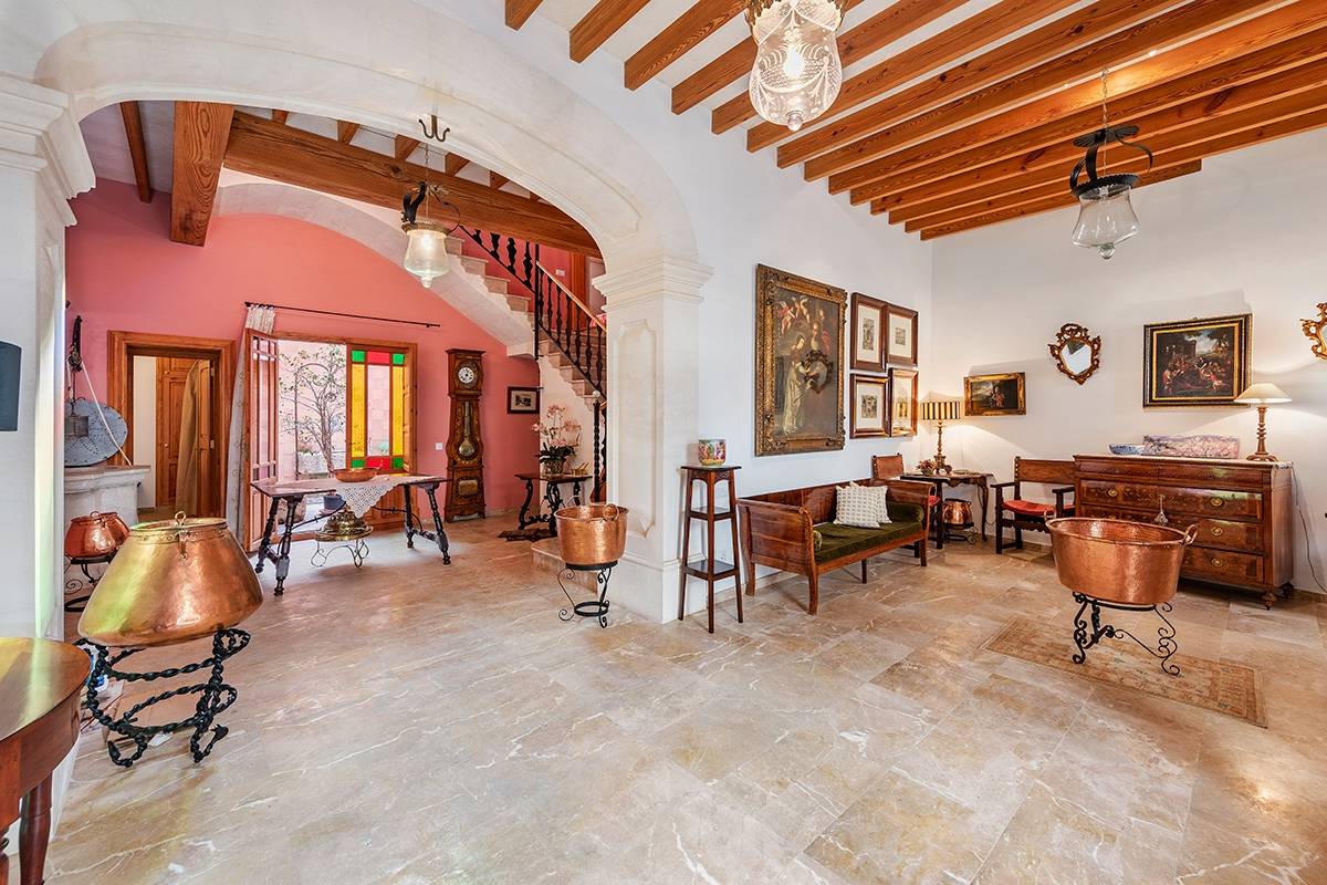 284m² house for sale in Sa Pobla with mountain view