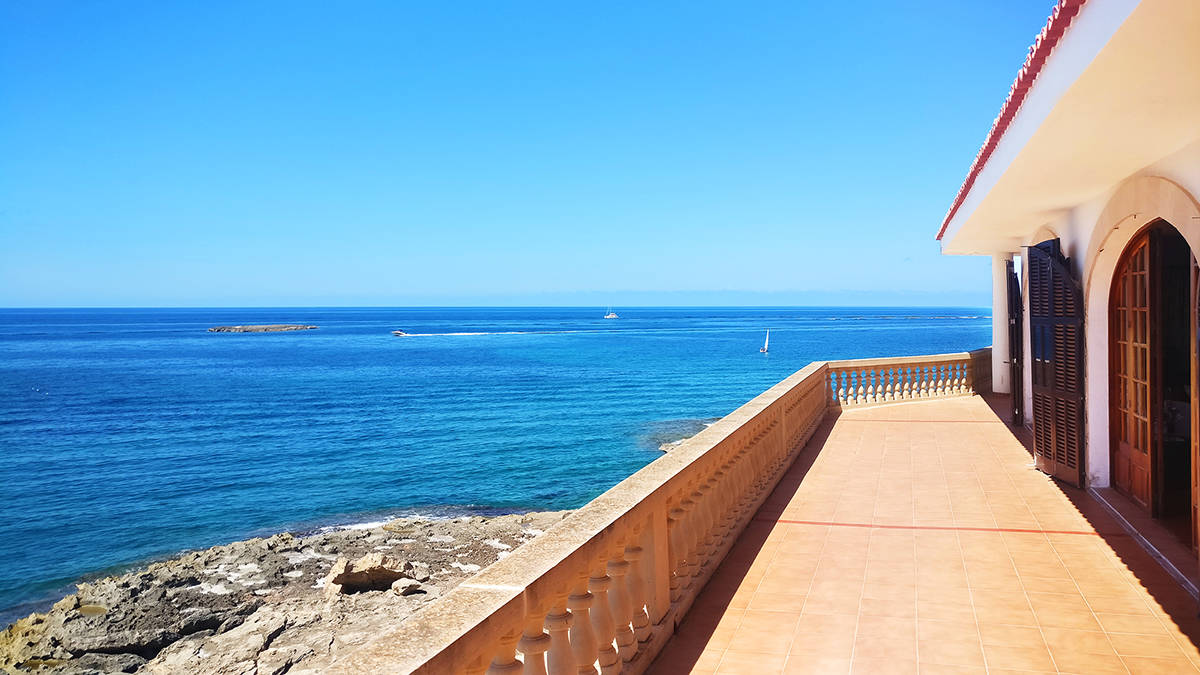Colònia de Sant Jordi 1200m² house for sale with access to beach
